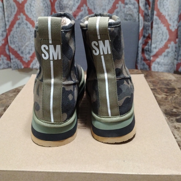 Steve Madden Boots - Picture 3 of 7